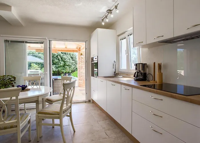 Punte Bianche بيت للعطل